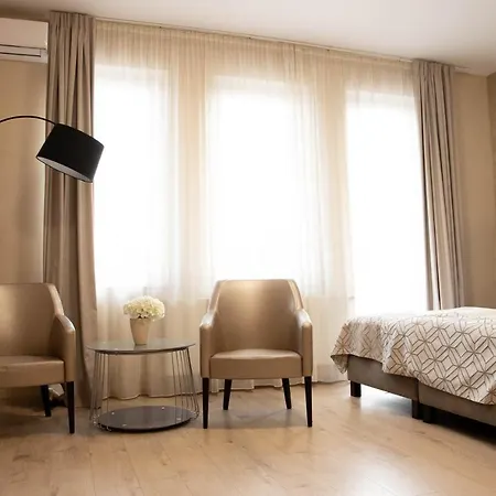 Hotel Vankos & Eszcajg