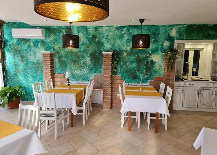 Vánkos&eszcájg Hotel 3*